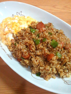 カレーをリメイク*カレー炒飯マヨたま添え-レシピのメイン写真