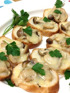 きのことチーズのブルスケッタ-レシピのメイン写真