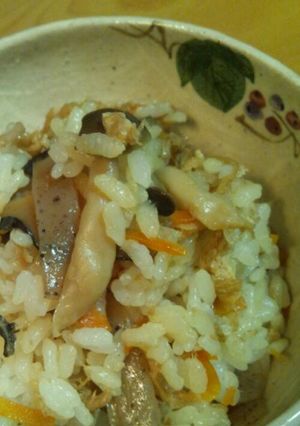 炊き込まず美味しい♪五目ご飯《しめじ版》-レシピのメイン写真