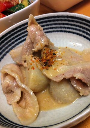 小さなおかず〜里芋と豚肉のごまみそ煮♪-レシピのメイン写真
