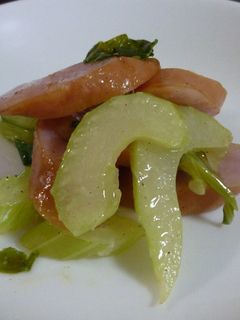 セロリとウインナーのバター炒め-レシピのメイン写真