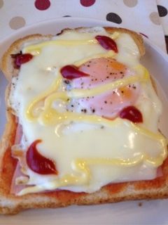 ボリューム満点!目玉焼きトースト-レシピのメイン写真