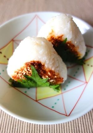 ピリ辛にんにく味噌おにぎり-レシピのメイン写真