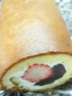 あんこといちごのロールケーキ-レシピのメイン写真