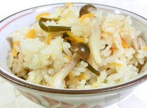 好評☆だしがら昆布で簡単炊き込みご飯♪-レシピのメイン写真