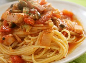 我家の定番ツナベーコントマトパスタソース-レシピのメイン写真