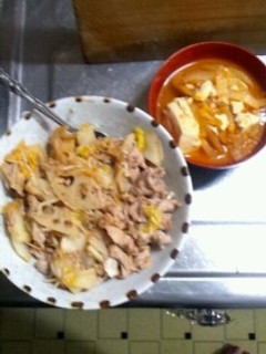 1月15日晩飯 【豚肉と蓮根の炒め物】-レシピのメイン写真