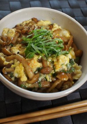 とろとろ～♪なめこ卵とじ丼-レシピのメイン写真