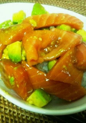 サーモンアボカド丼-レシピのメイン写真