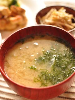 玉ねぎとアオサのお味噌汁-レシピのメイン写真