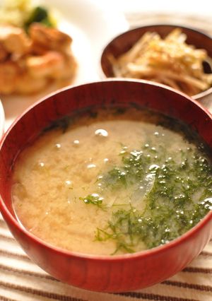 玉ねぎとアオサのお味噌汁-レシピのメイン写真