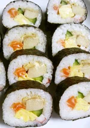 太巻き・巻き寿しの簡単でキレイな切り方-レシピのメイン写真