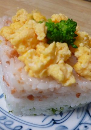 ひなまつりに・３色寿司（菱形の押し寿司）-レシピのメイン写真