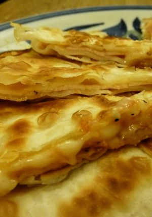 簡単おつまみ☆餃子の皮でハムチー挟み焼き-レシピのメイン写真