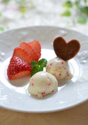 苺＆ホワイトチョコのふんわり濃厚アイス♪-レシピのメイン写真