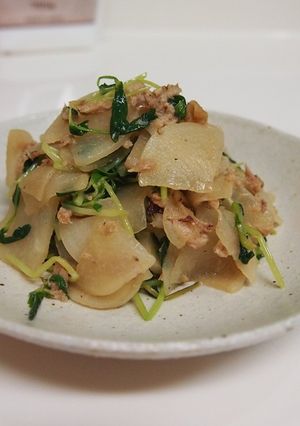 大根と豆苗炒め物-レシピのメイン写真