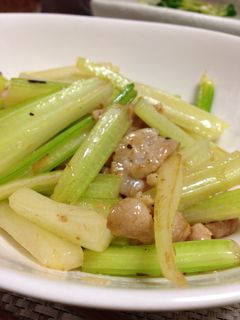 セロリと豚肉のオイスター炒め-レシピのメイン写真