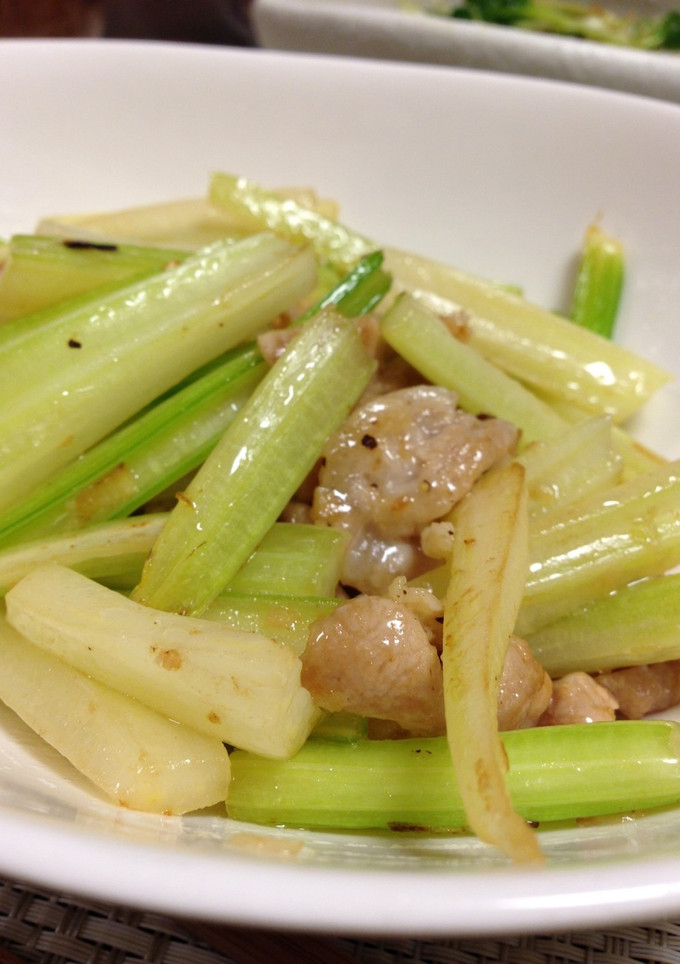 セロリと豚肉のオイスター炒め-レシピのメイン写真