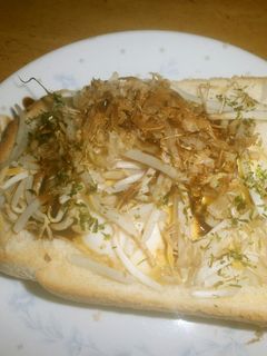 もやしお好み焼き風トースト-レシピのメイン写真