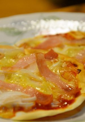 簡単＊餃子の皮でクリスピーピザ-レシピのメイン写真