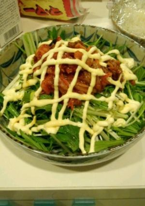 超簡単☆3分でできる水菜とキムチのサラダ-レシピのメイン写真