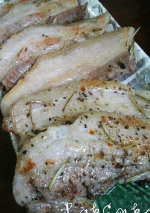 こりゃうまい！！豚バラ肉のハーブ焼き♬-レシピのメイン写真