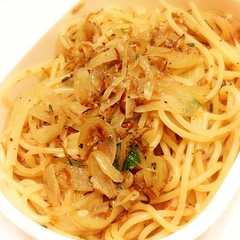 รูปของ 梅とじゃことバターの和風パスタ！