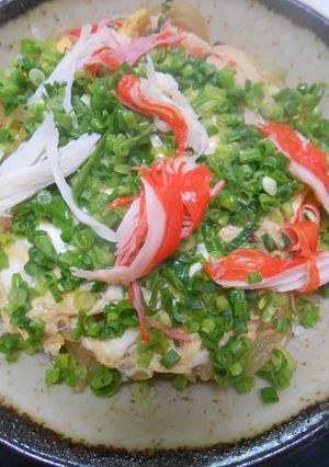 カニカマ、玉子の・青ねぎのせ丼ぶり-レシピのメイン写真
