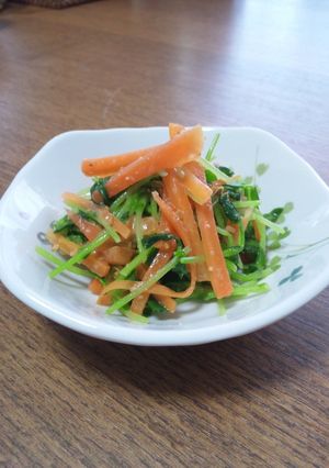豆苗とにんじんの酢みそごまあえ-レシピのメイン写真