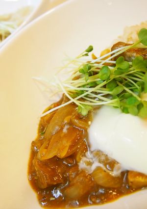 サバ味噌煮缶とトマトのカレー-レシピのメイン写真