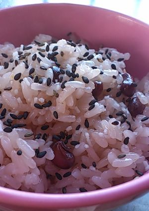 蒸しに負けません！炊飯器でお赤飯だワン-レシピのメイン写真