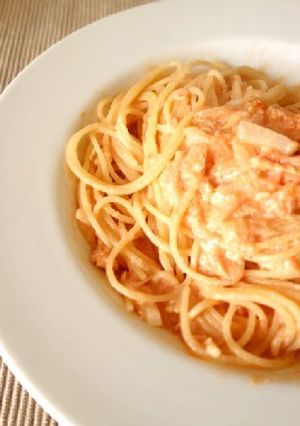 サーモンのトマトクリームパスタ-レシピのメイン写真