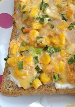 ピリ辛キムチのトロッとトースト-レシピのメイン写真