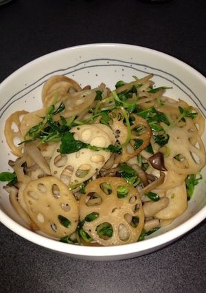 豆苗入り甘辛蓮根炒め-レシピのメイン写真