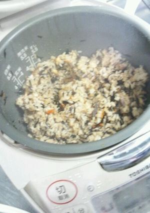 ひじきの煮物リメイク炊き込みごはん-レシピのメイン写真