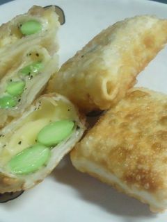 餃子の皮でチーズと枝豆の包み揚げ-レシピのメイン写真