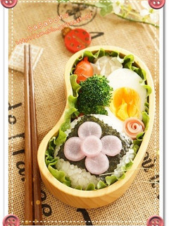 簡単♪お花のおにぎり弁当-レシピのメイン写真