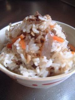 牛肉とごぼうの混ぜご飯-レシピのメイン写真