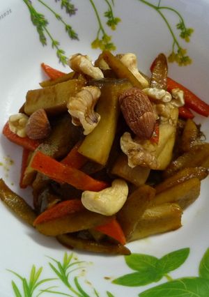食感を楽しむ♪カレーきんぴらのナッツ和え-レシピのメイン写真