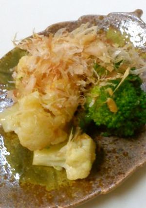 ブロッコリーとカリフラワーの醤油麹和え-レシピのメイン写真