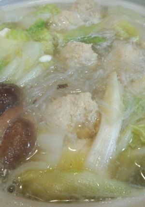 生姜たっぷり鶏団子と緑豆春雨の鍋-レシピのメイン写真