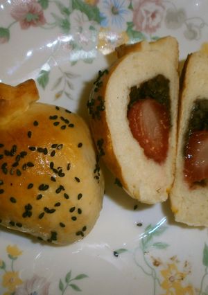 苺入り餡パン-レシピのメイン写真