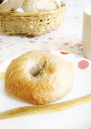 黒豆の煮汁ベーグル-レシピのメイン写真