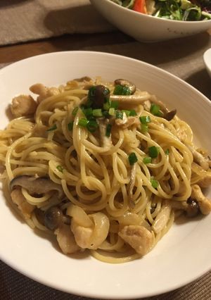 塩麹鶏胸肉ときのこの和風カルボナーラ-レシピのメイン写真