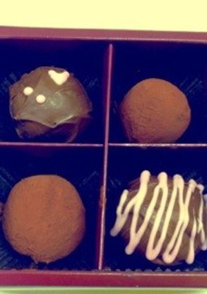 ミルクチョコ・苺チョコトリュフ-レシピのメイン写真