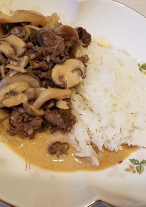 きのこたっぷり☆簡単ビーフストロガノフ-レシピのメイン写真