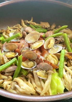 アサリ・キャベツ★ガリバタ醤油蒸し-レシピのメイン写真