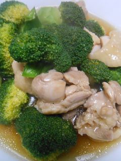 鶏もも肉とブロッコリーの煮物-レシピのメイン写真