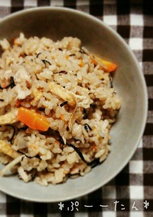 おばぁちゃんの味*鶏と油揚げ炊き込みご飯-レシピのメイン写真
