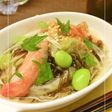 かにかまと玉葱のもずく酢和え
